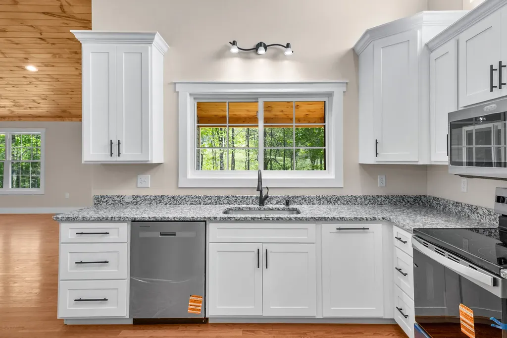 170 Laredo Drive London KY 40741