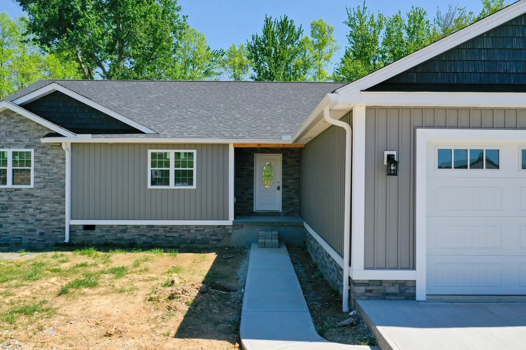 170 Laredo Drive London KY 40741