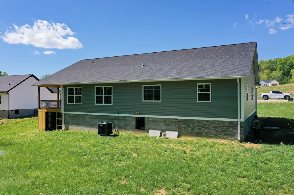 170 Laredo Drive London KY 40741