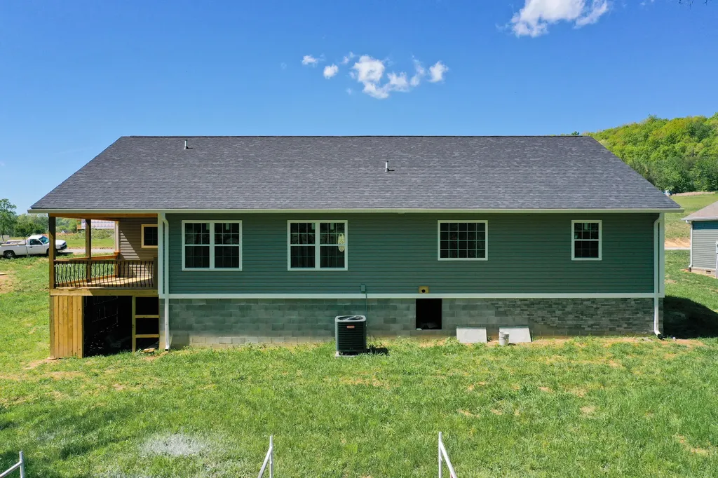 170 Laredo Drive London KY 40741