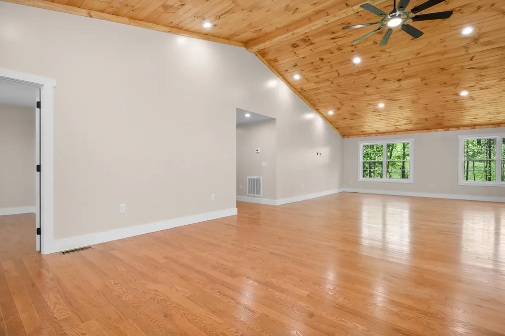 170 Laredo Drive London KY 40741