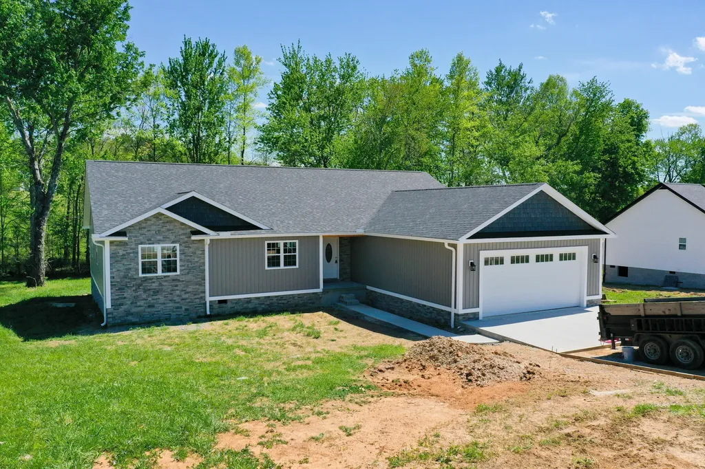 170 Laredo Drive London KY 40741