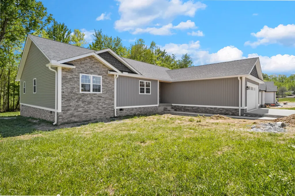 170 Laredo Drive London KY 40741