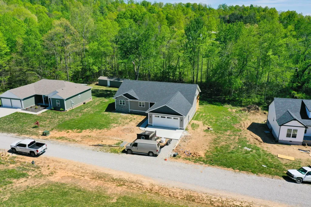 170 Laredo Drive London KY 40741