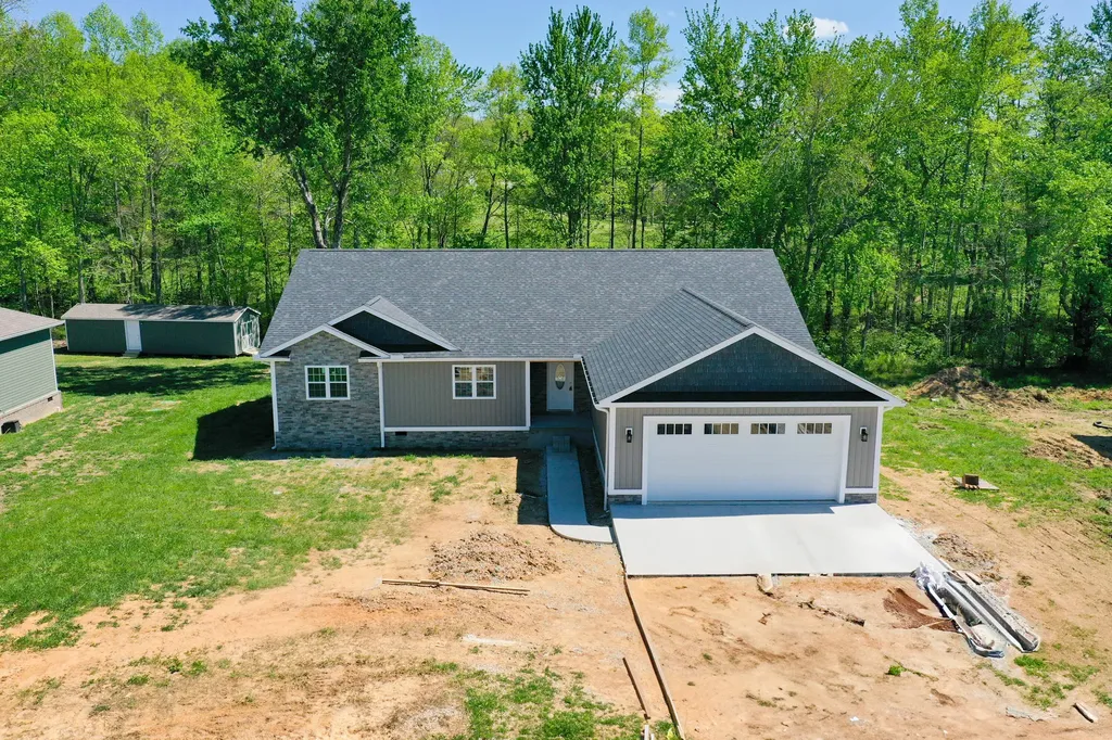 170 Laredo Drive London KY 40741