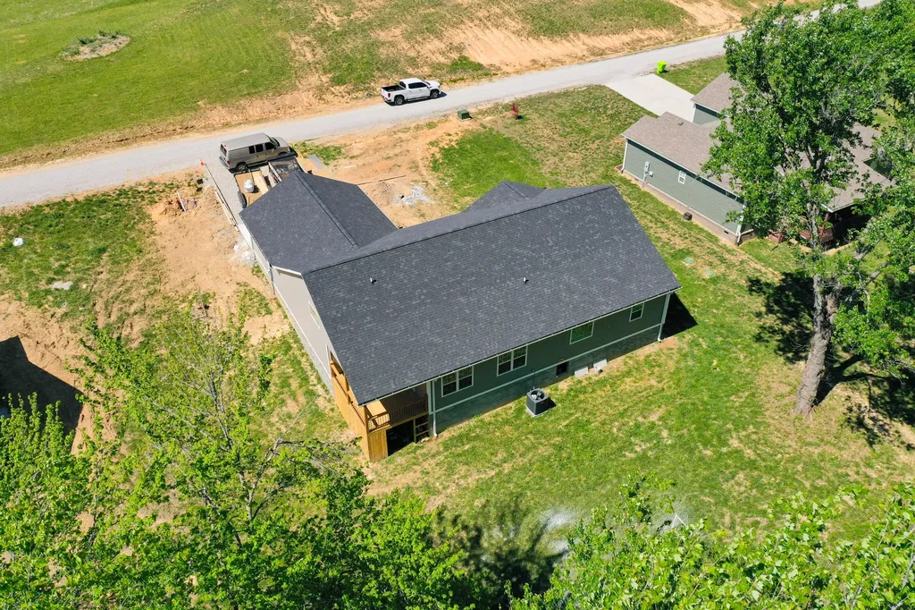 170 Laredo Drive London KY 40741