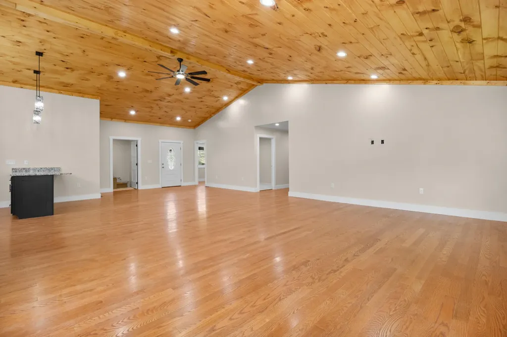 170 Laredo Drive London KY 40741