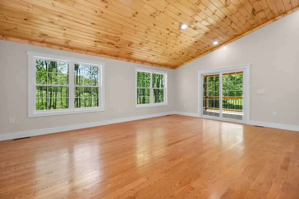 170 Laredo Drive London KY 40741