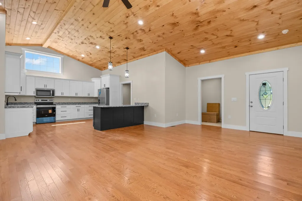 170 Laredo Drive London KY 40741
