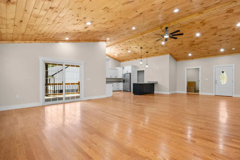 170 Laredo Drive London KY 40741