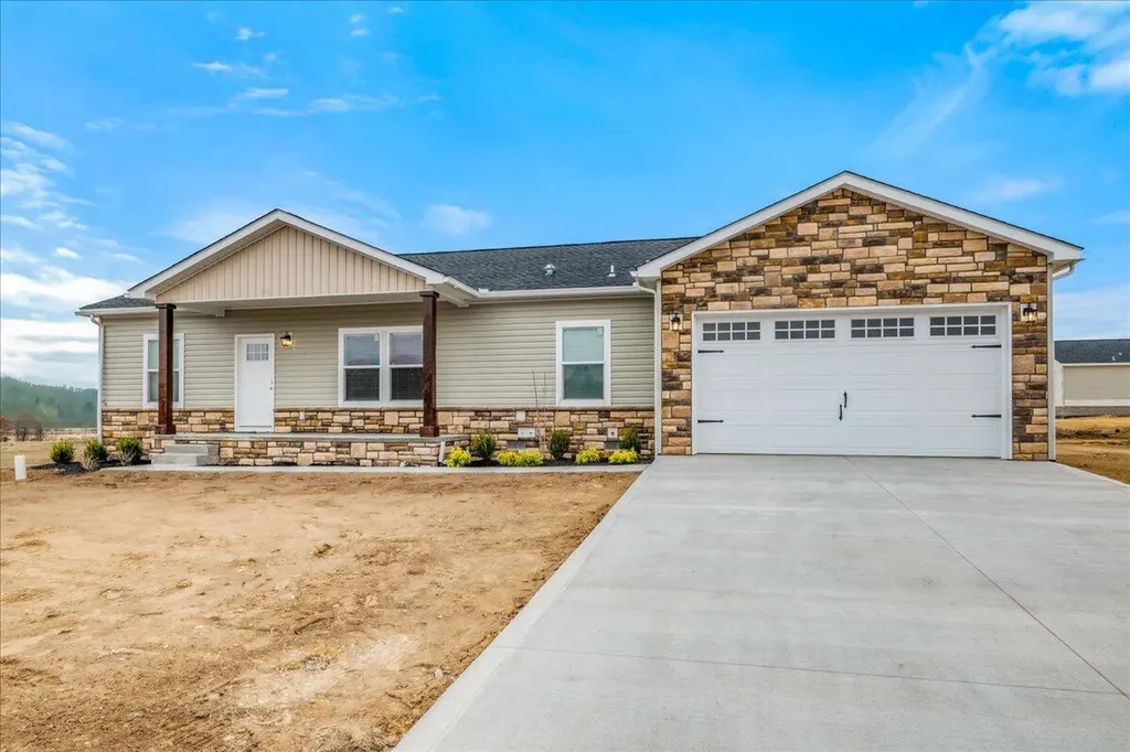 831 Sam Black Road London KY 40741