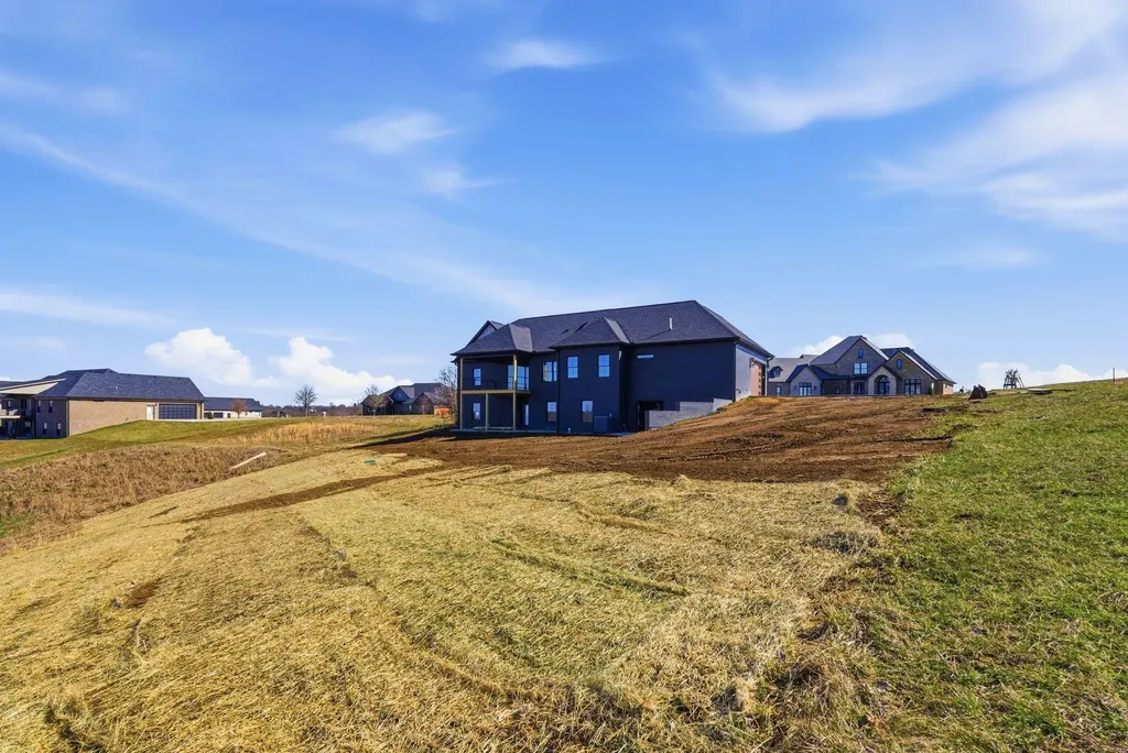 4107 Equestrian Way Richmond KY 40475