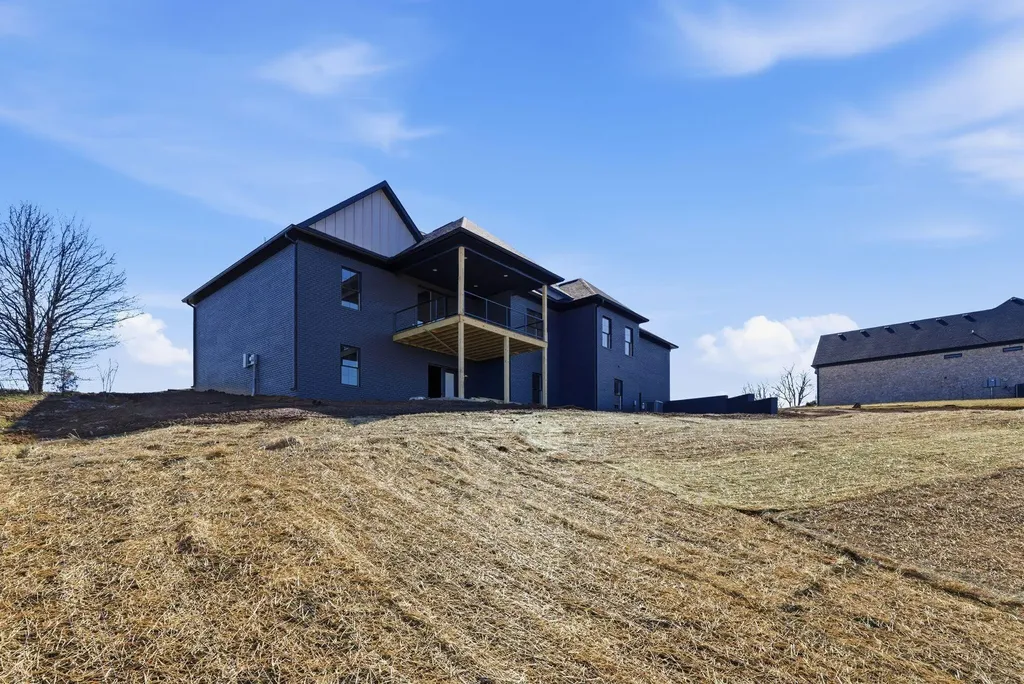 4107 Equestrian Way Richmond KY 40475