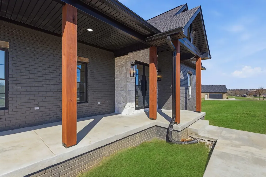 4107 Equestrian Way Richmond KY 40475