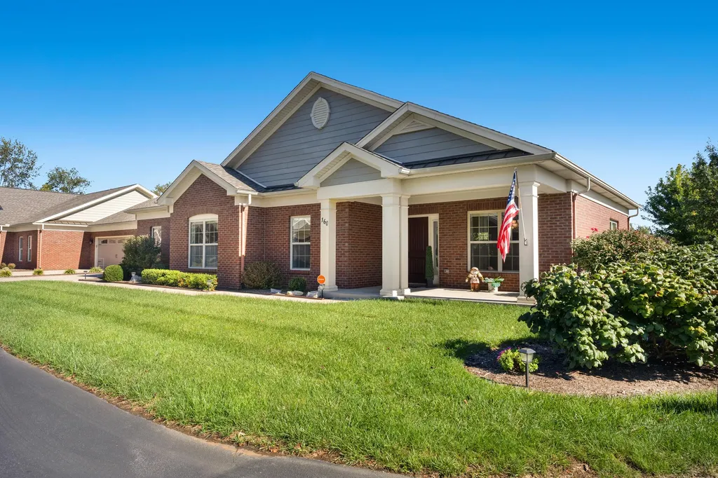 160 Shermans Crescent Versailles KY 40383