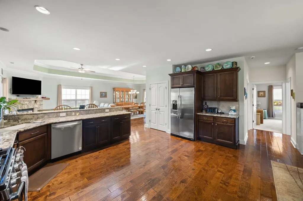 160 Shermans Crescent Versailles KY 40383