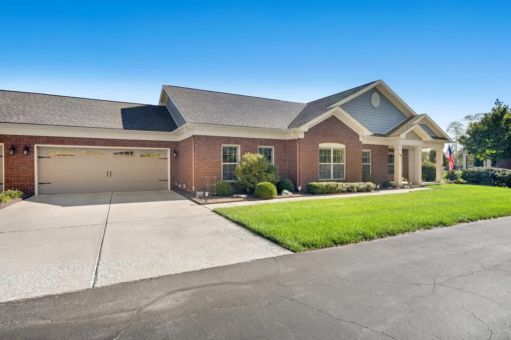 160 Shermans Crescent Versailles KY 40383