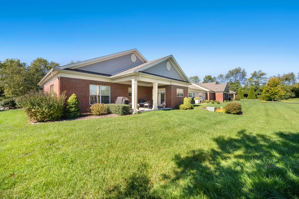 160 Shermans Crescent Versailles KY 40383
