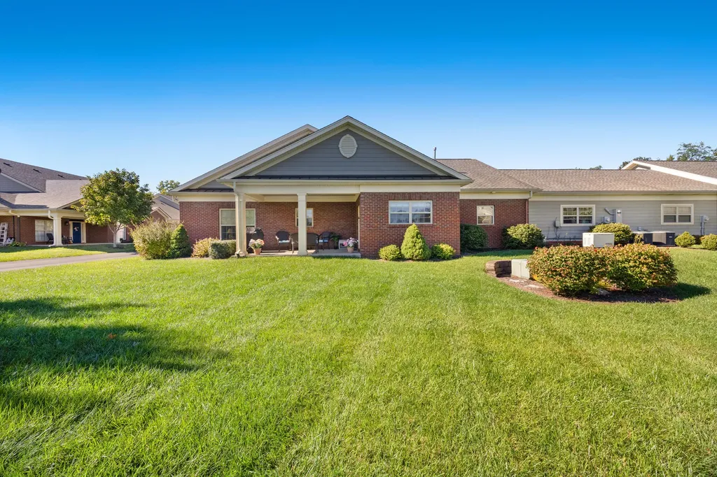 160 Shermans Crescent Versailles KY 40383