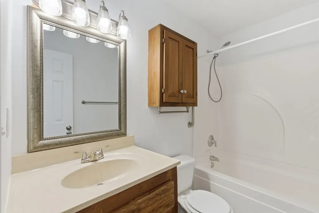 421 Redding Road Lexington KY 40517