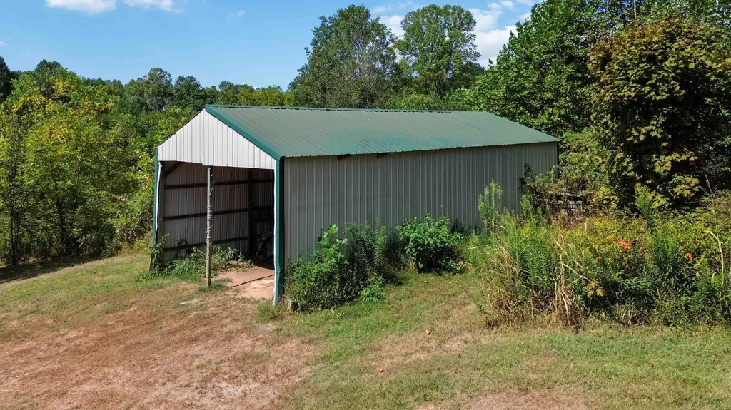 9701 Saloma Road Campbellsville KY 42718