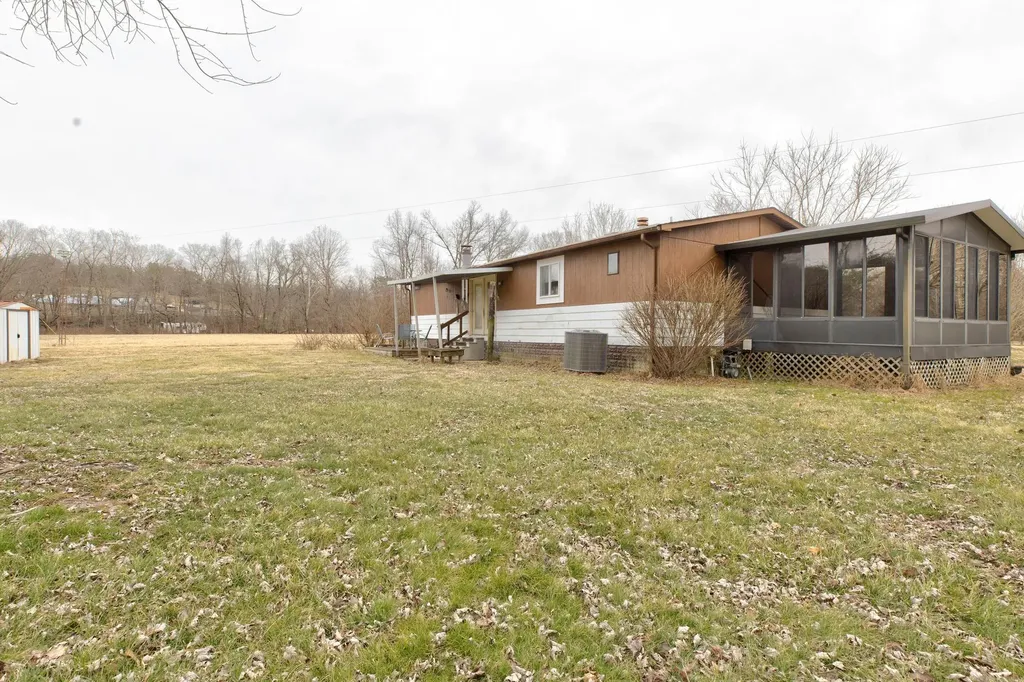 8340 Levee Road Jeffersonville KY 40337