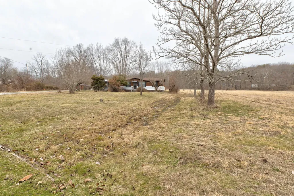 8340 Levee Road Jeffersonville KY 40337