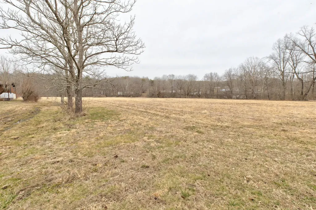 8340 Levee Road Jeffersonville KY 40337