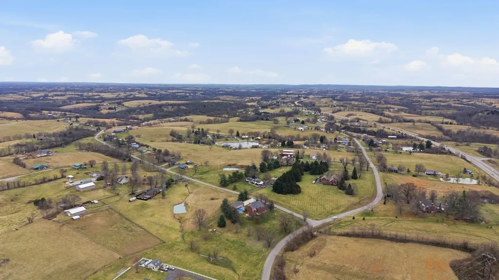 51 Conns Lane Lancaster KY 40444