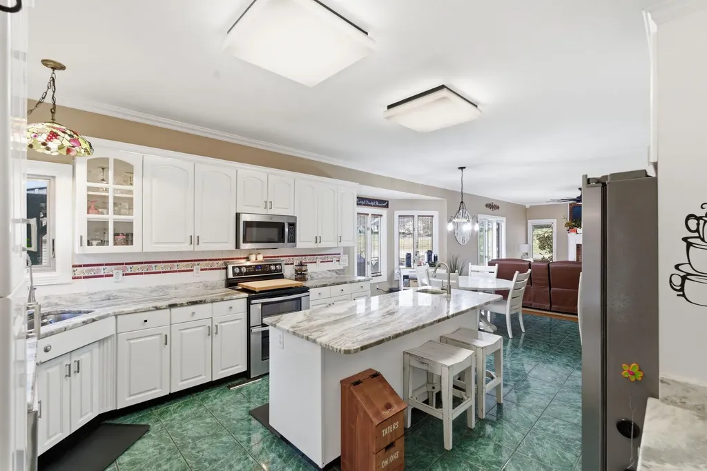 51 Conns Lane Lancaster KY 40444