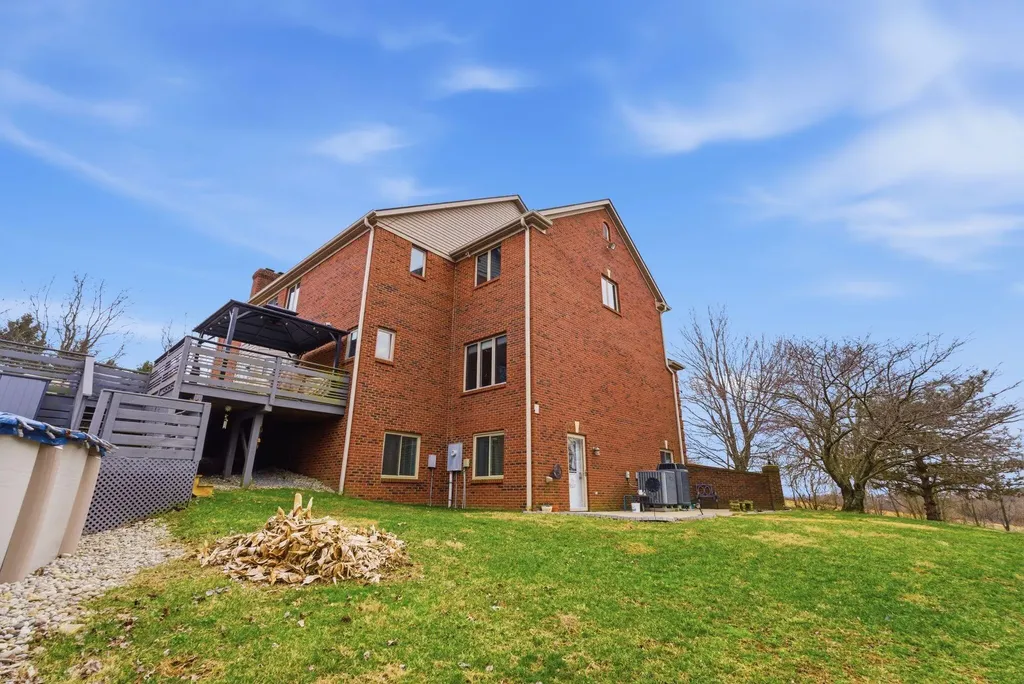 51 Conns Lane Lancaster KY 40444