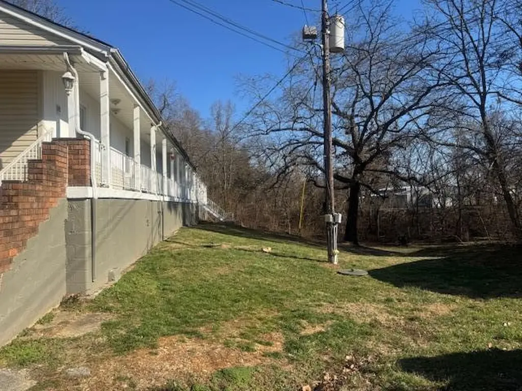 7892 S Highway 27 Burnside KY 42519