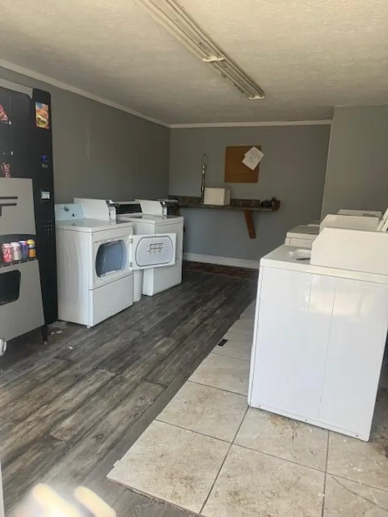 7892 S Highway 27 Burnside KY 42519