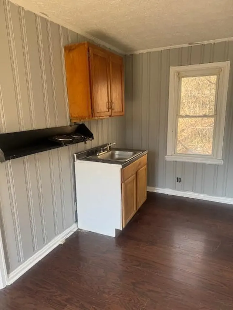 7892 S Highway 27 Burnside KY 42519
