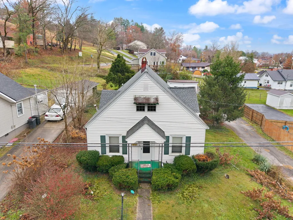 104 Ann Street Irvine KY 40336