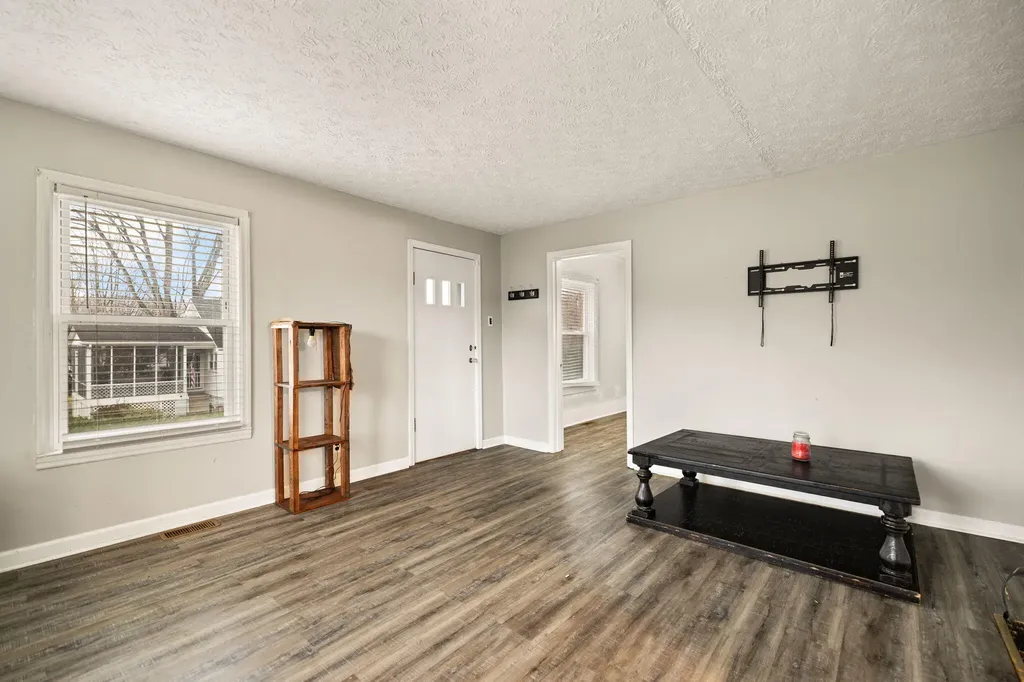 104 Ann Street Irvine KY 40336