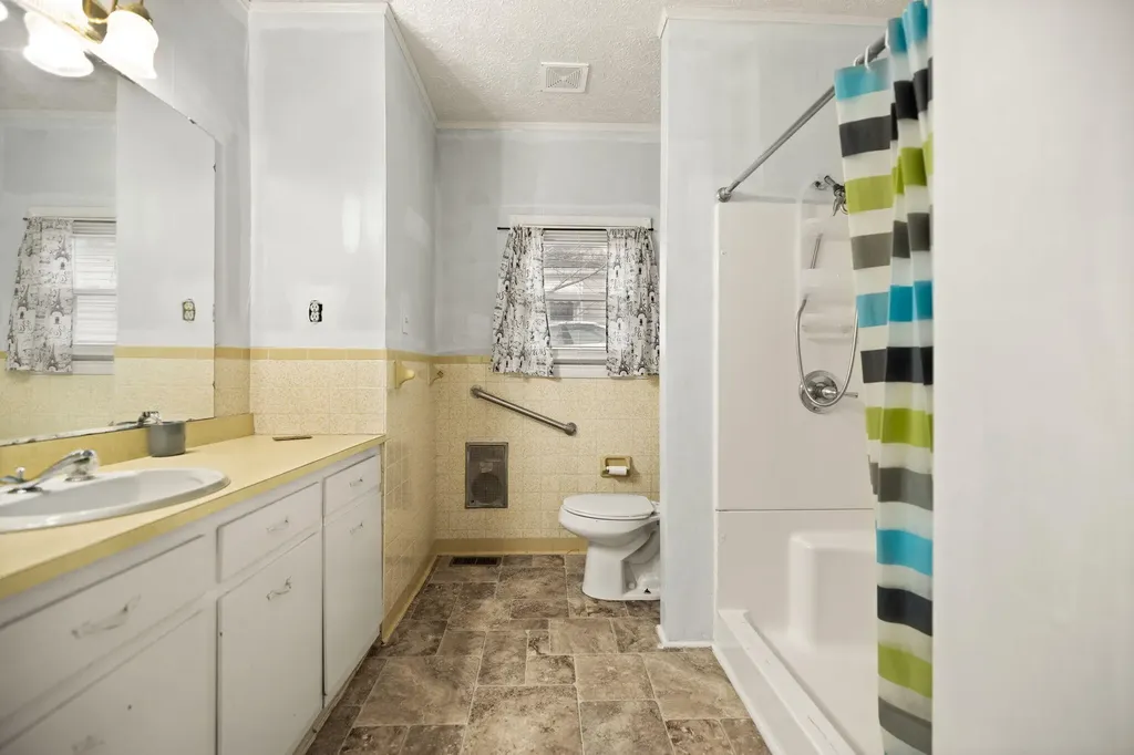 104 Ann Street Irvine KY 40336