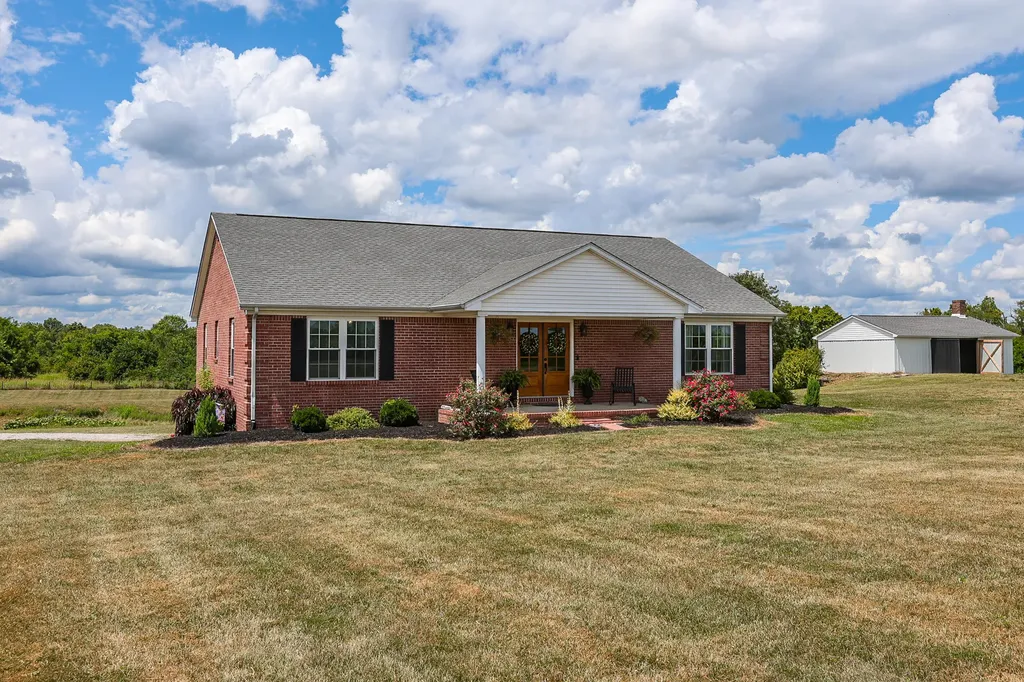 521 Adams Lane Harrodsburg KY 40330