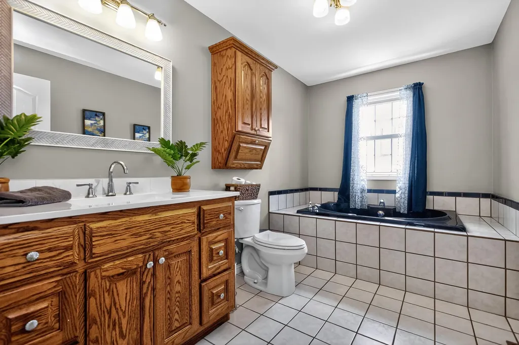 521 Adams Lane Harrodsburg KY 40330