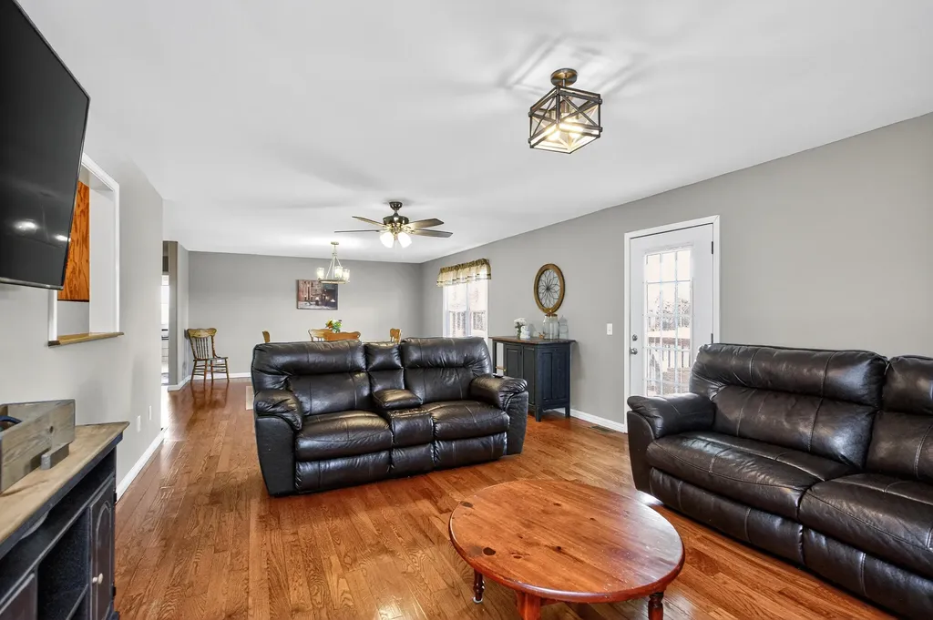 521 Adams Lane Harrodsburg KY 40330