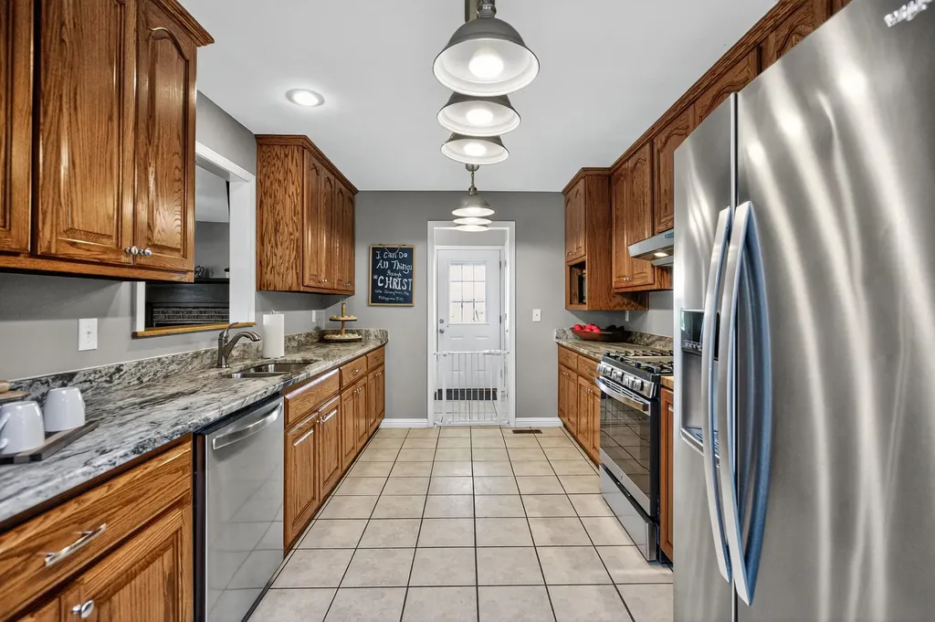 521 Adams Lane Harrodsburg KY 40330