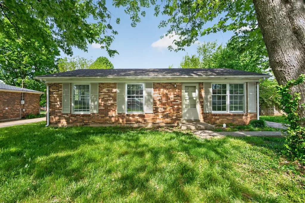 121 Pandy Street Versailles KY 40383