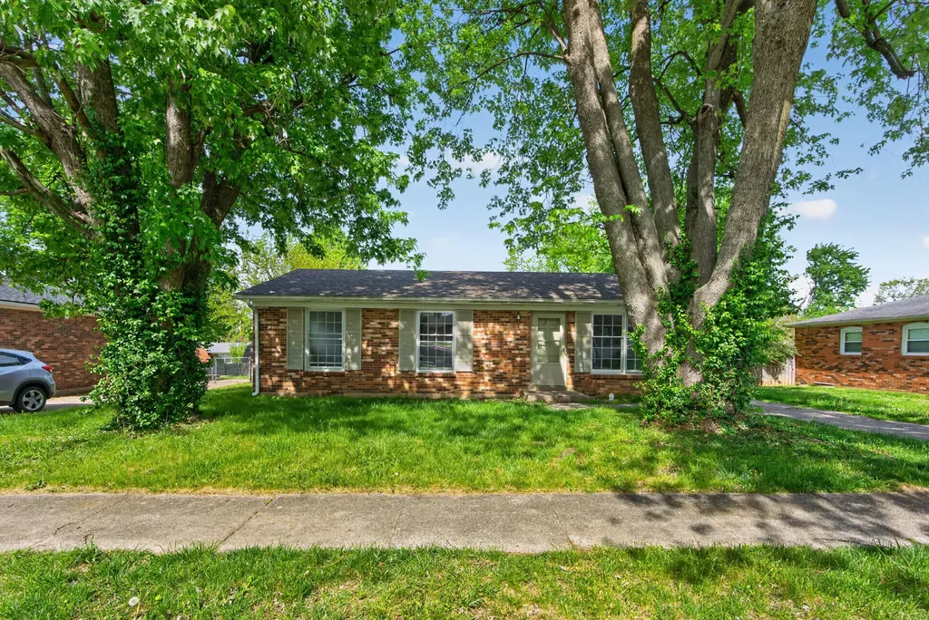 121 Pandy Street Versailles KY 40383