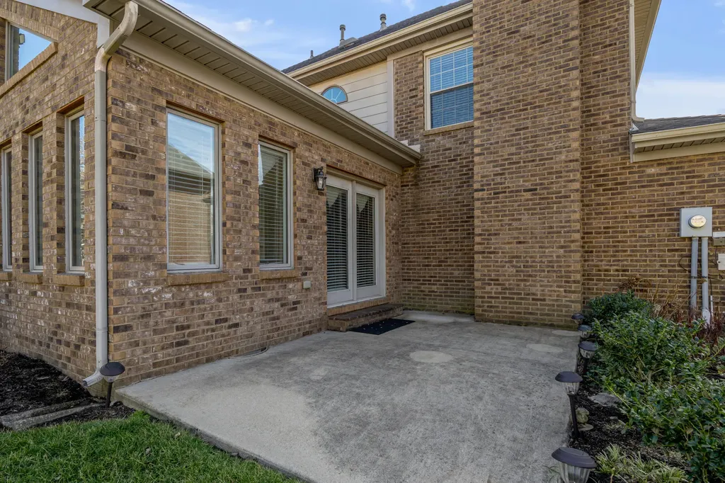 647 Gingermill Lane Lexington KY 40509