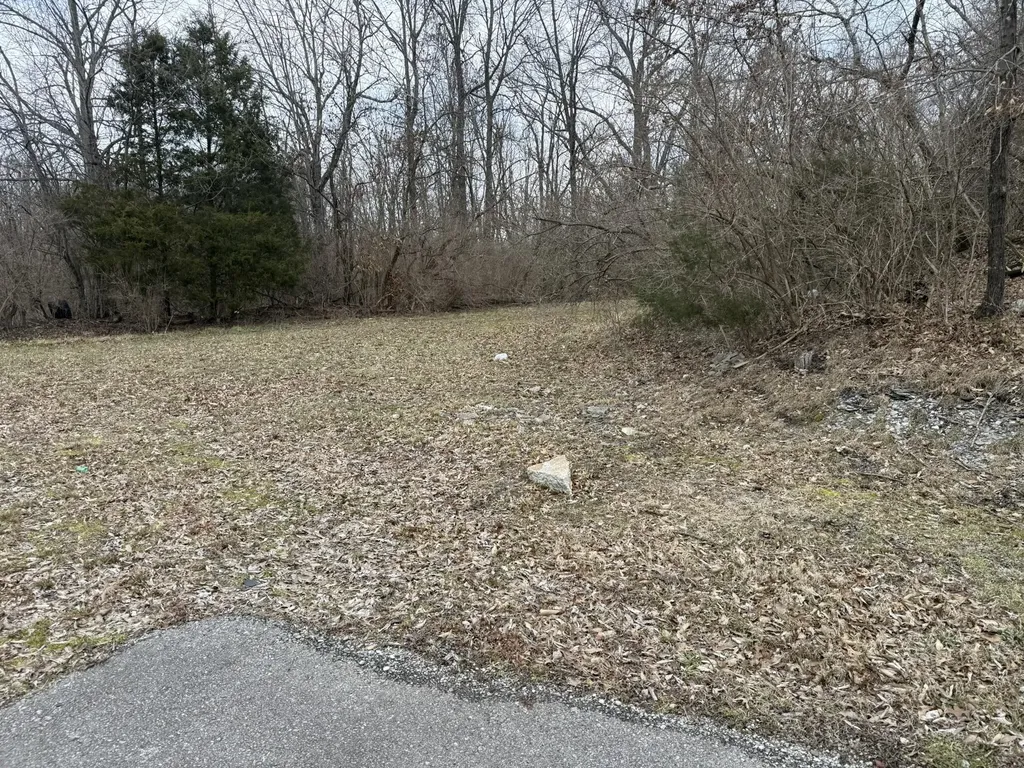 1055 W Shelby Street Junction City KY 40440