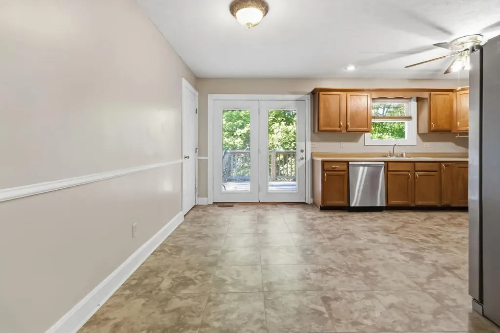 222 Sunrise Landing Road Russell Springs KY 42642