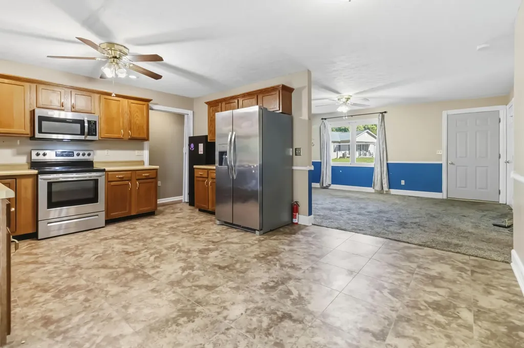 222 Sunrise Landing Road Russell Springs KY 42642