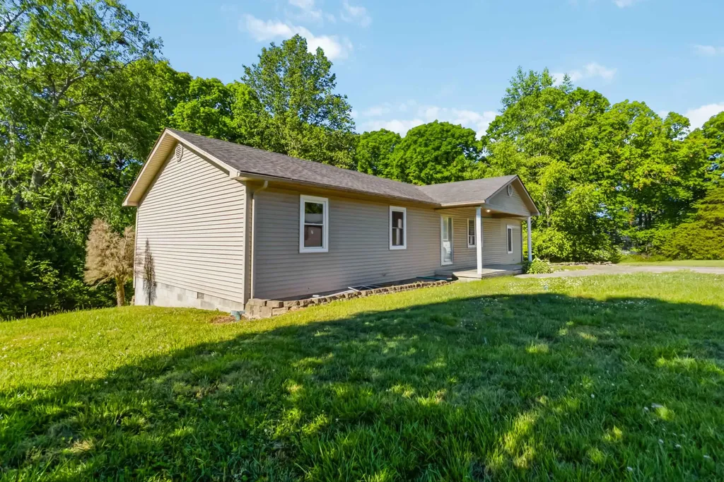 222 Sunrise Landing Road Russell Springs KY 42642