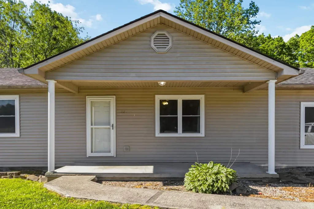 222 Sunrise Landing Road Russell Springs KY 42642