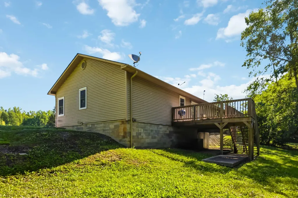 222 Sunrise Landing Road Russell Springs KY 42642
